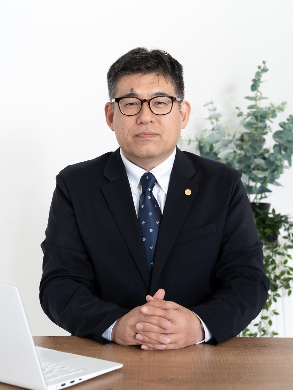 行政書士 長谷川 亮又